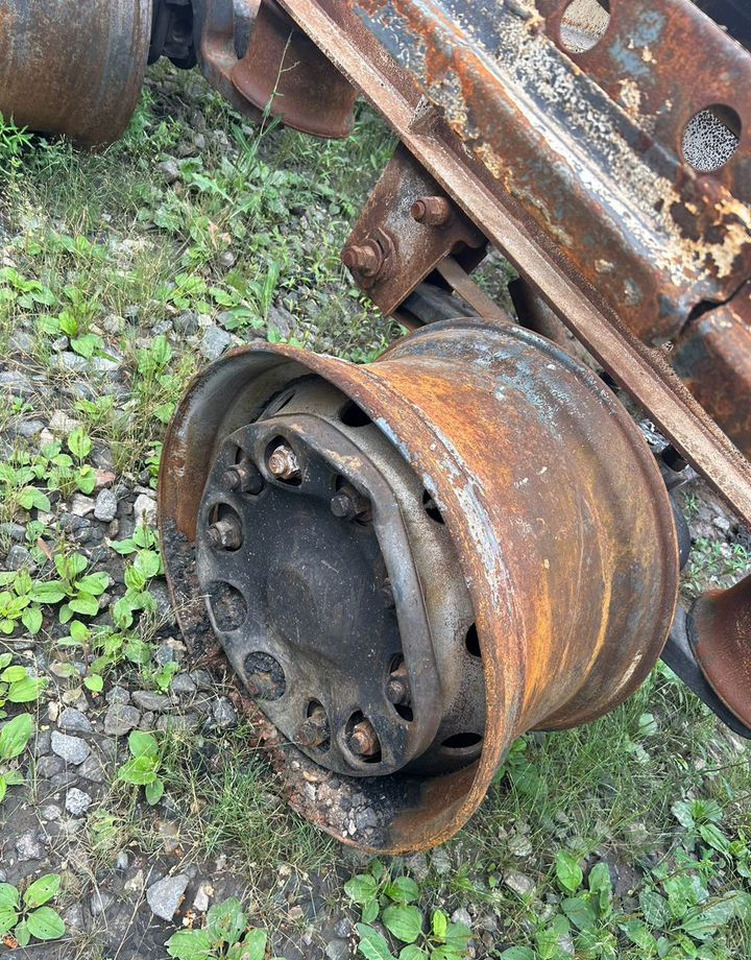 Тентованный полуприцеп Bonum 914296-04: фото 36