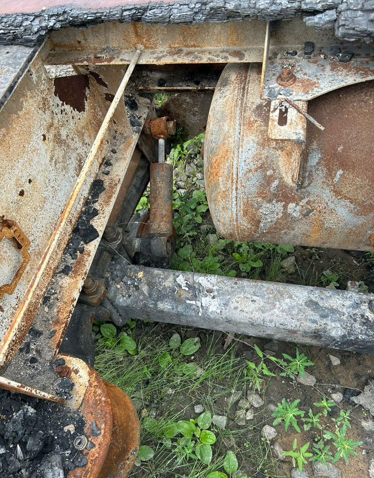 Тентованный полуприцеп Bonum 914296-04: фото 27