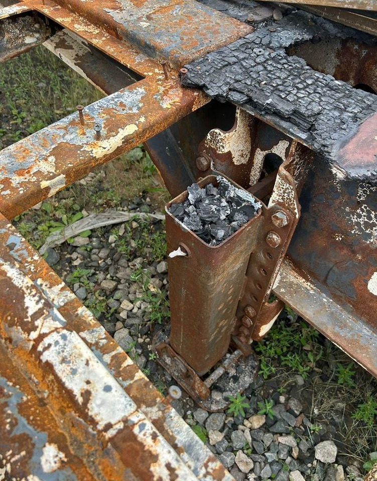 Тентованный полуприцеп Bonum 914296-04: фото 15