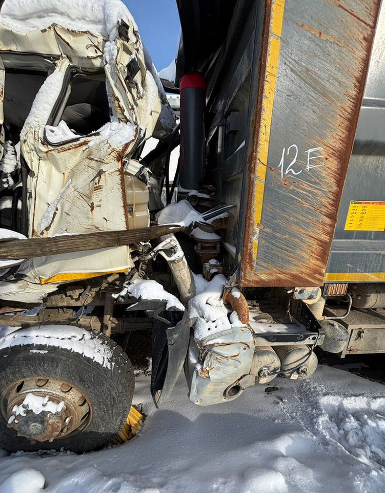 Самосвал FAW J6: фото 10