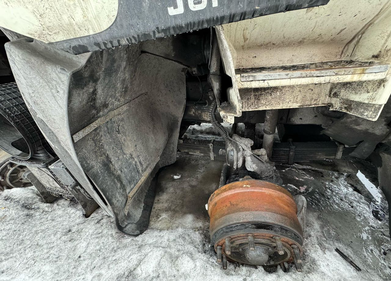 Самосвал FAW J6: фото 7