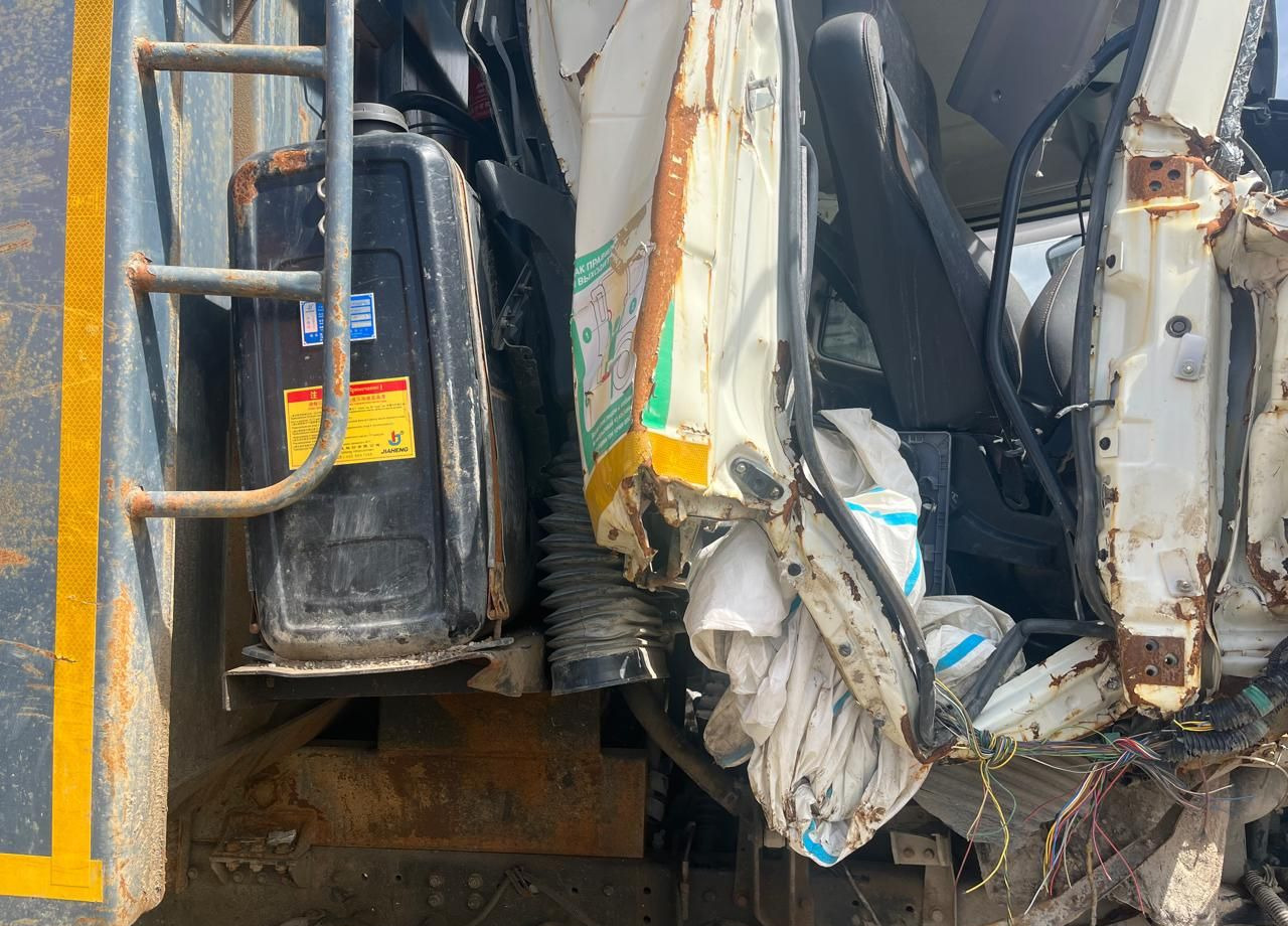 Самосвал FAW J6: фото 39 Самосвал FAW J6: фото 39