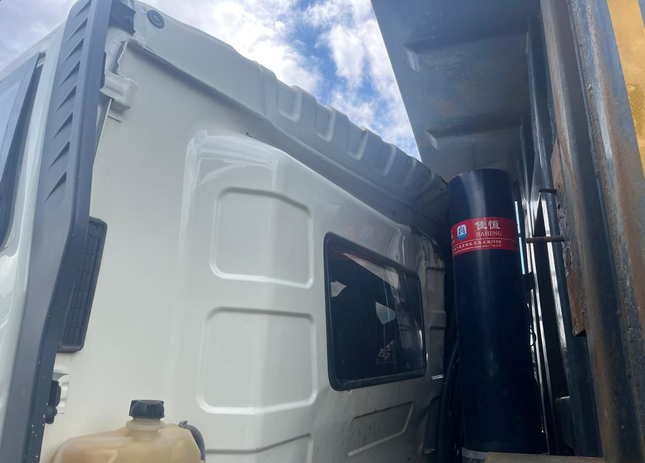 Самосвал FAW J6: фото 21 Самосвал FAW J6: фото 21