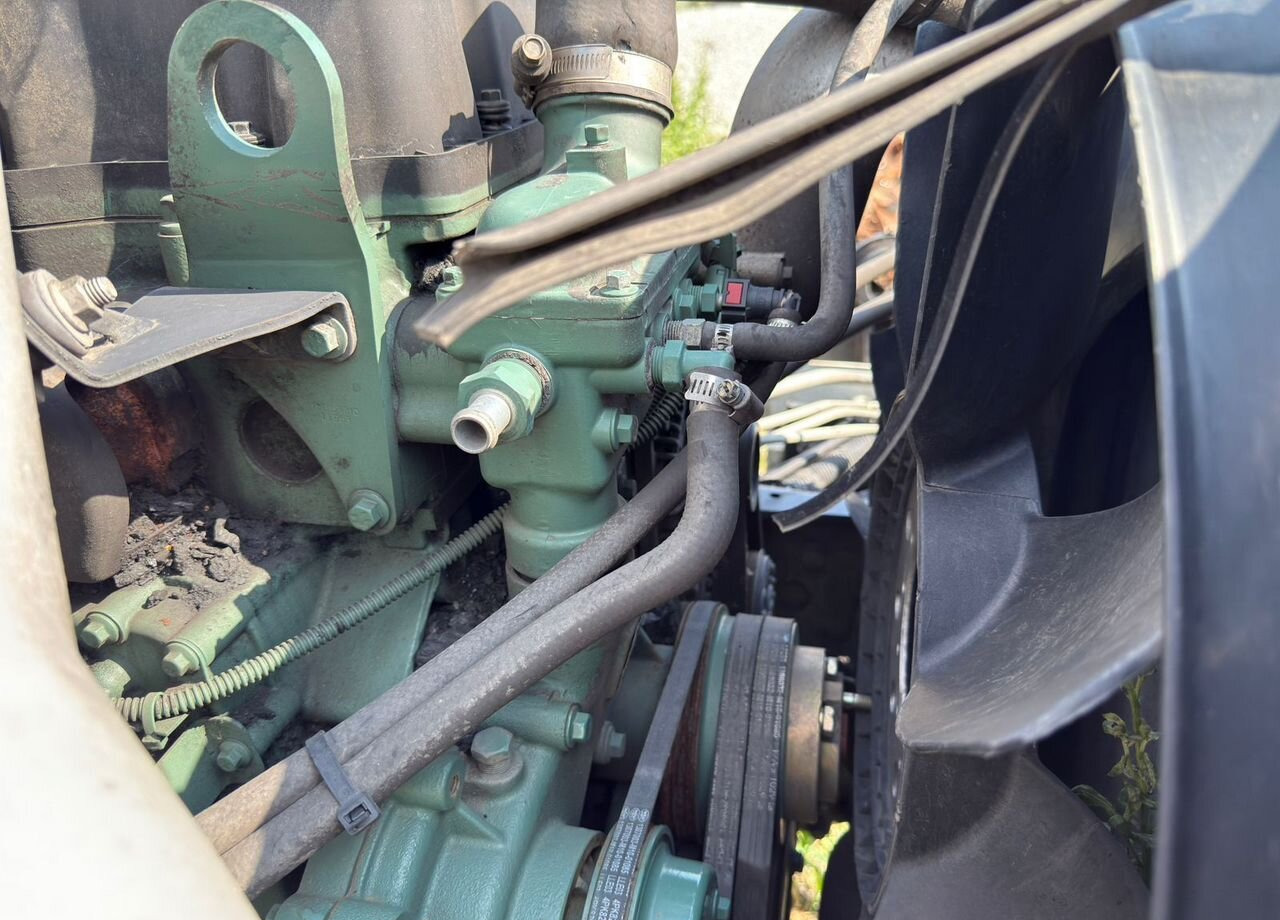 Самосвал FAW J6: фото 40