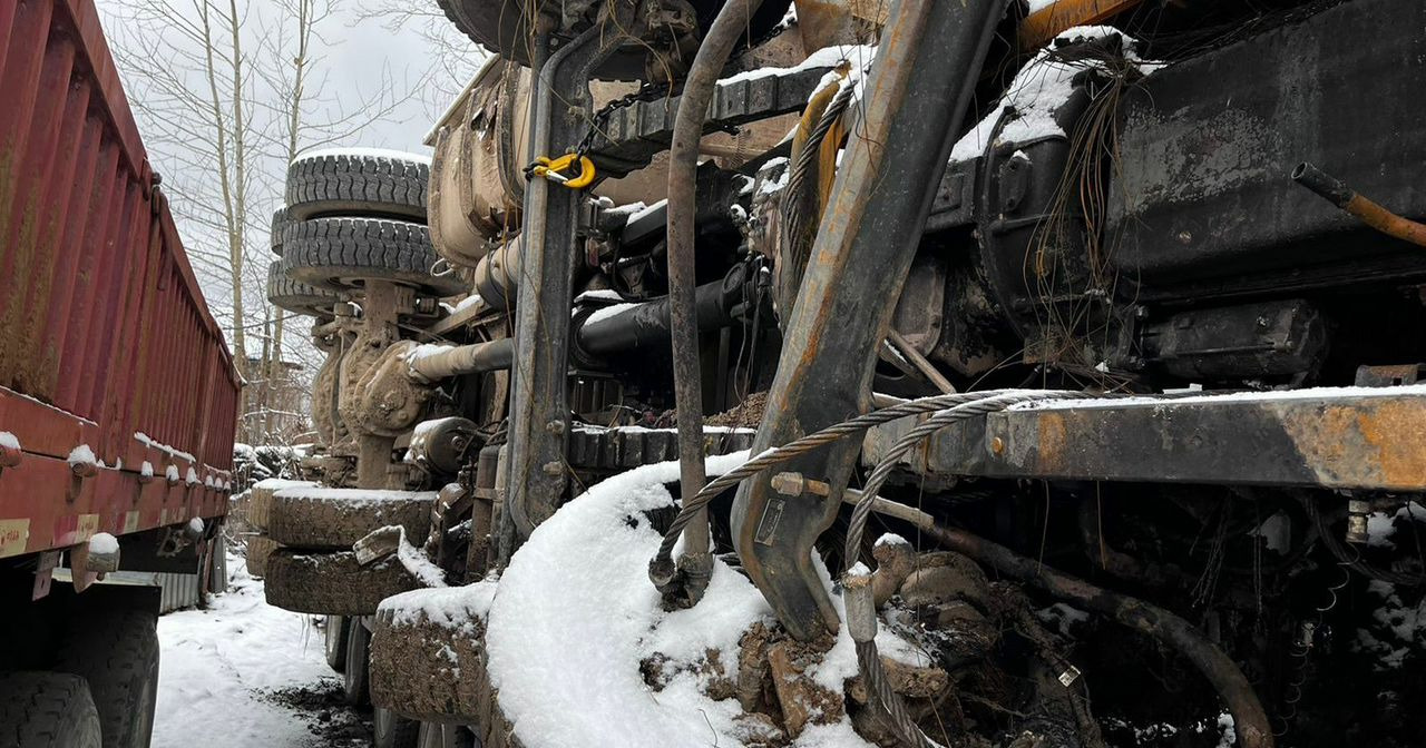 Самосвал FAW J6: фото 19