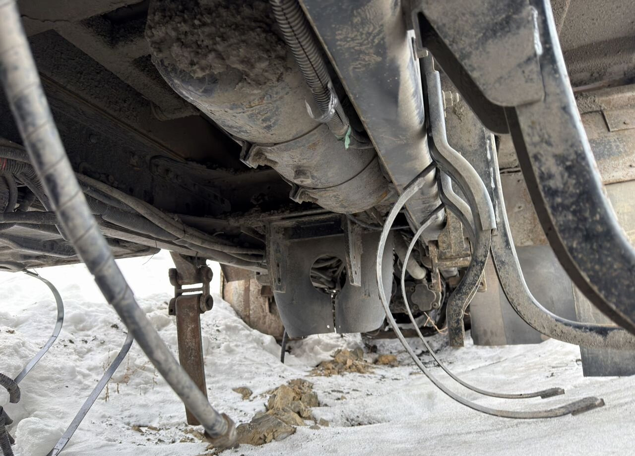 Самосвал FAW J6: фото 24