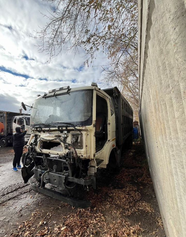 FAW J6 - Самосвал: фото 5 FAW J6 - Самосвал: фото 5