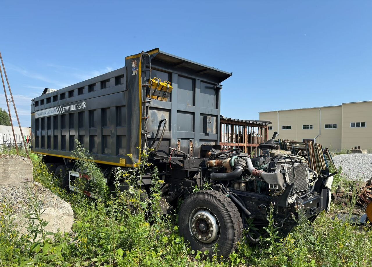 Самосвал FAW J6: фото 11