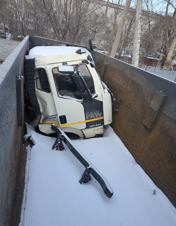 Самосвал FAW J6: фото 34 Самосвал FAW J6: фото 34