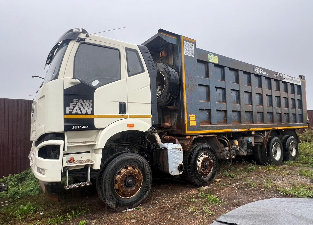 Самосвал FAW J6: фото 27