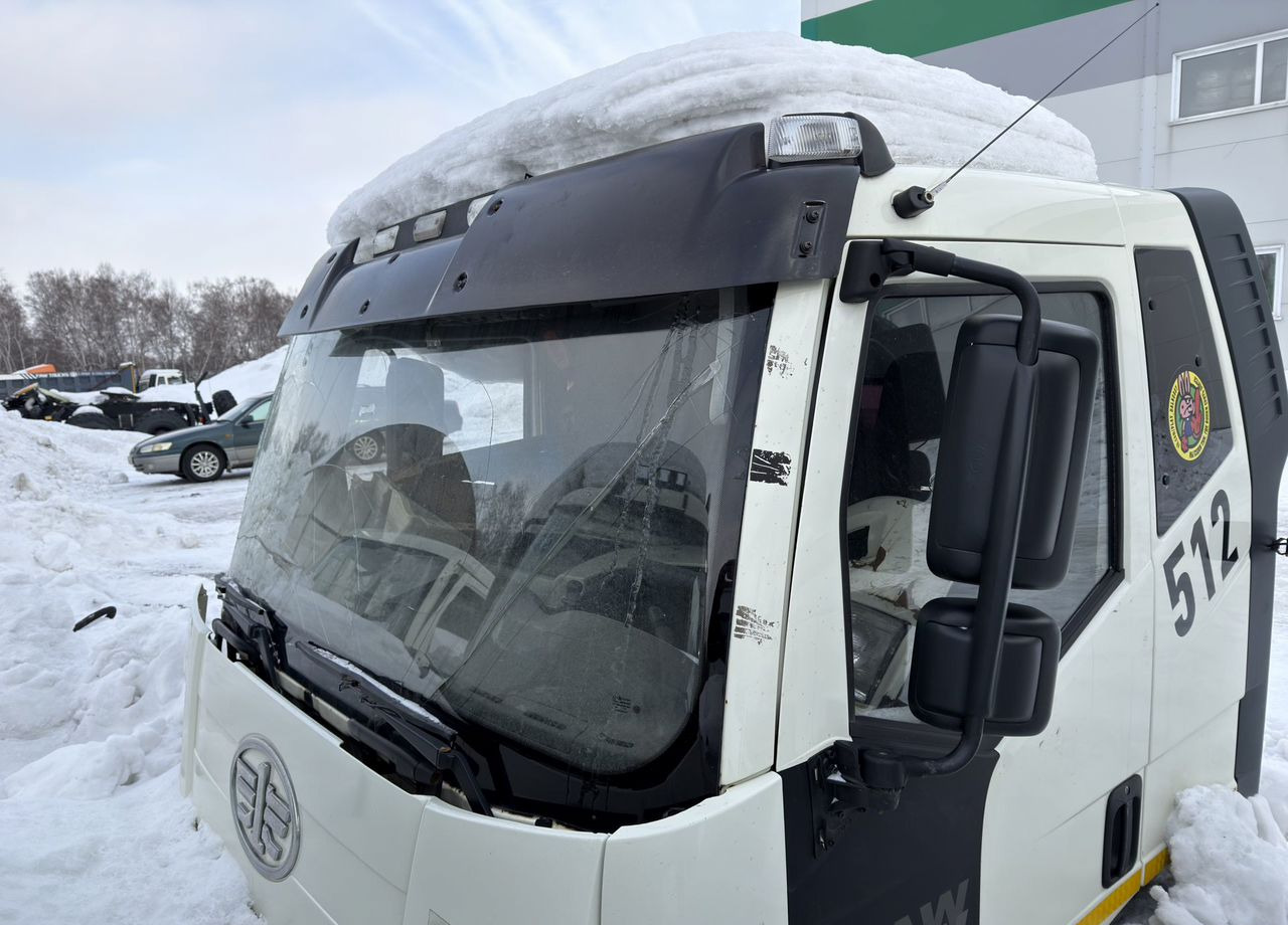 Самосвал FAW J6: фото 12