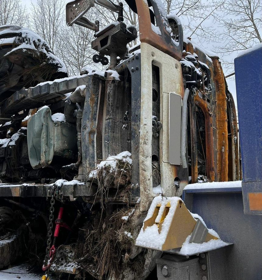 Самосвал FAW J6: фото 13