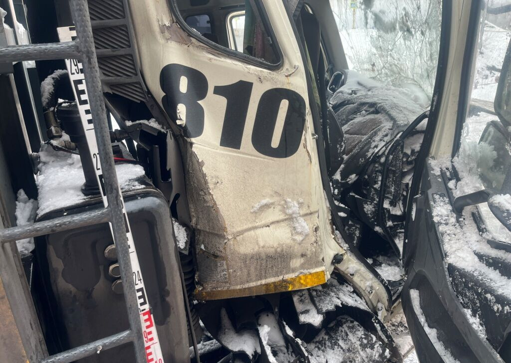 Самосвал FAW J6: фото 30