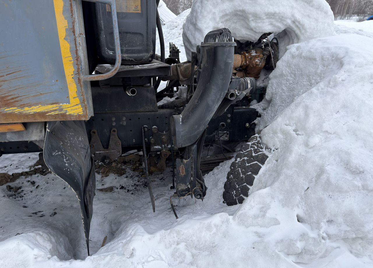 Самосвал FAW J6: фото 25