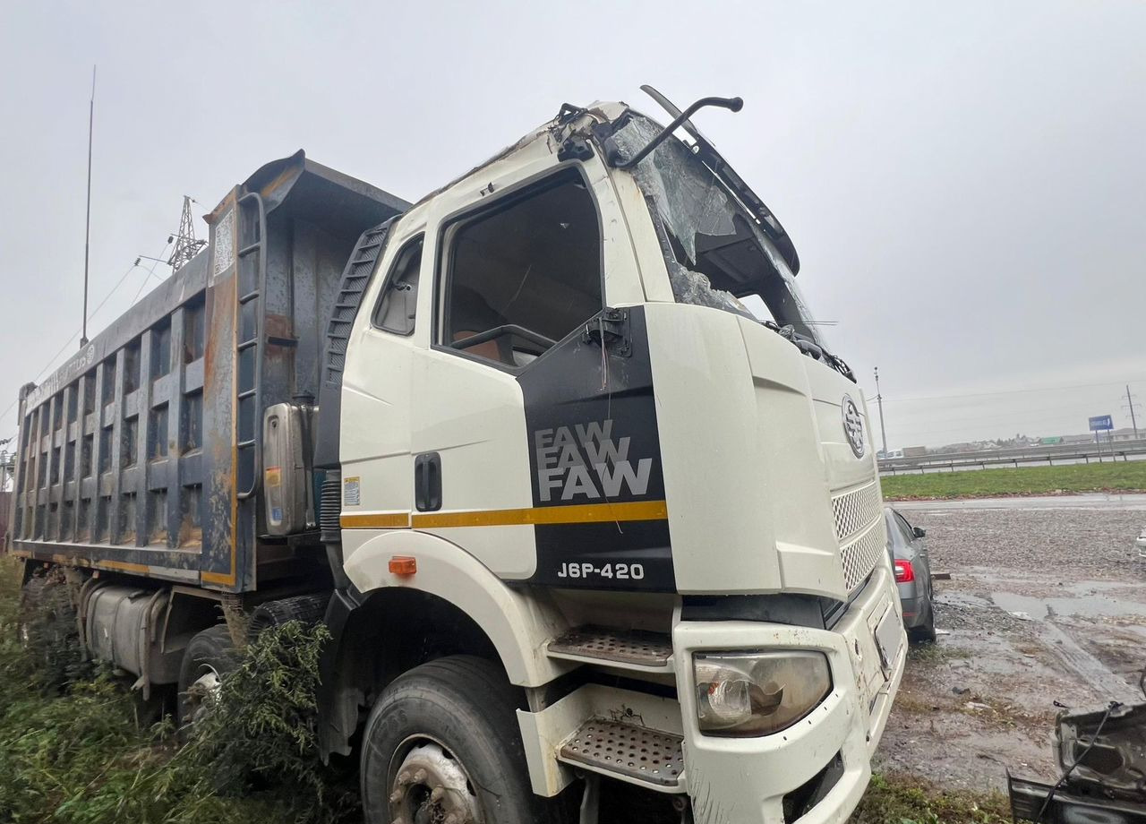 Самосвал FAW J6: фото 8