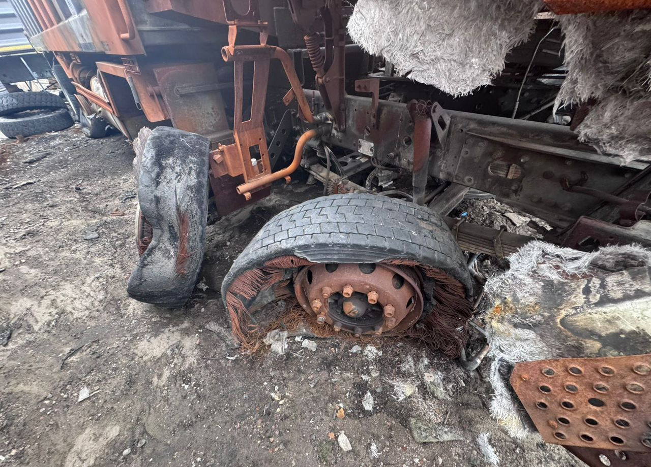 Самосвал FAW J6: фото 13