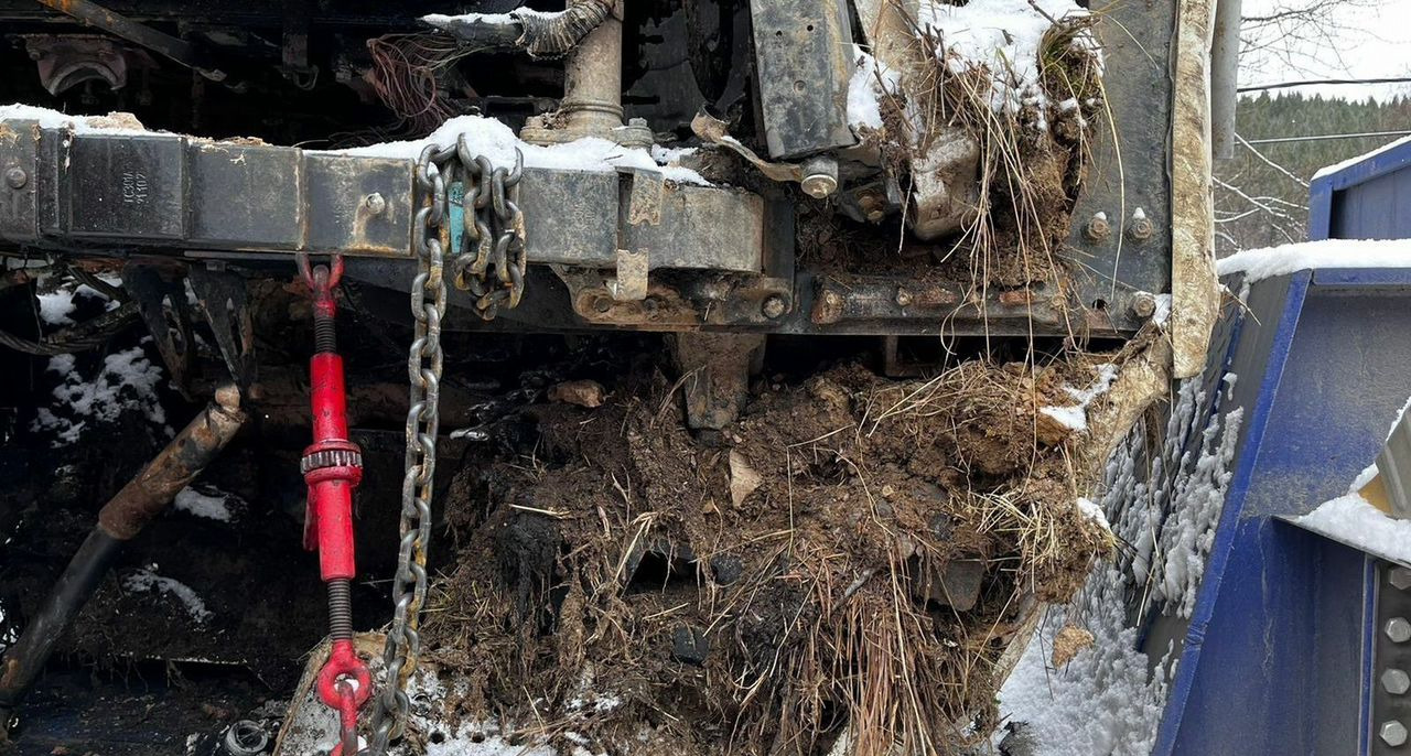 Самосвал FAW J6: фото 10