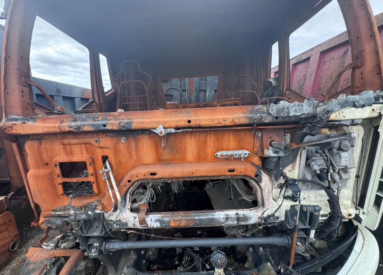 Самосвал FAW J6: фото 7