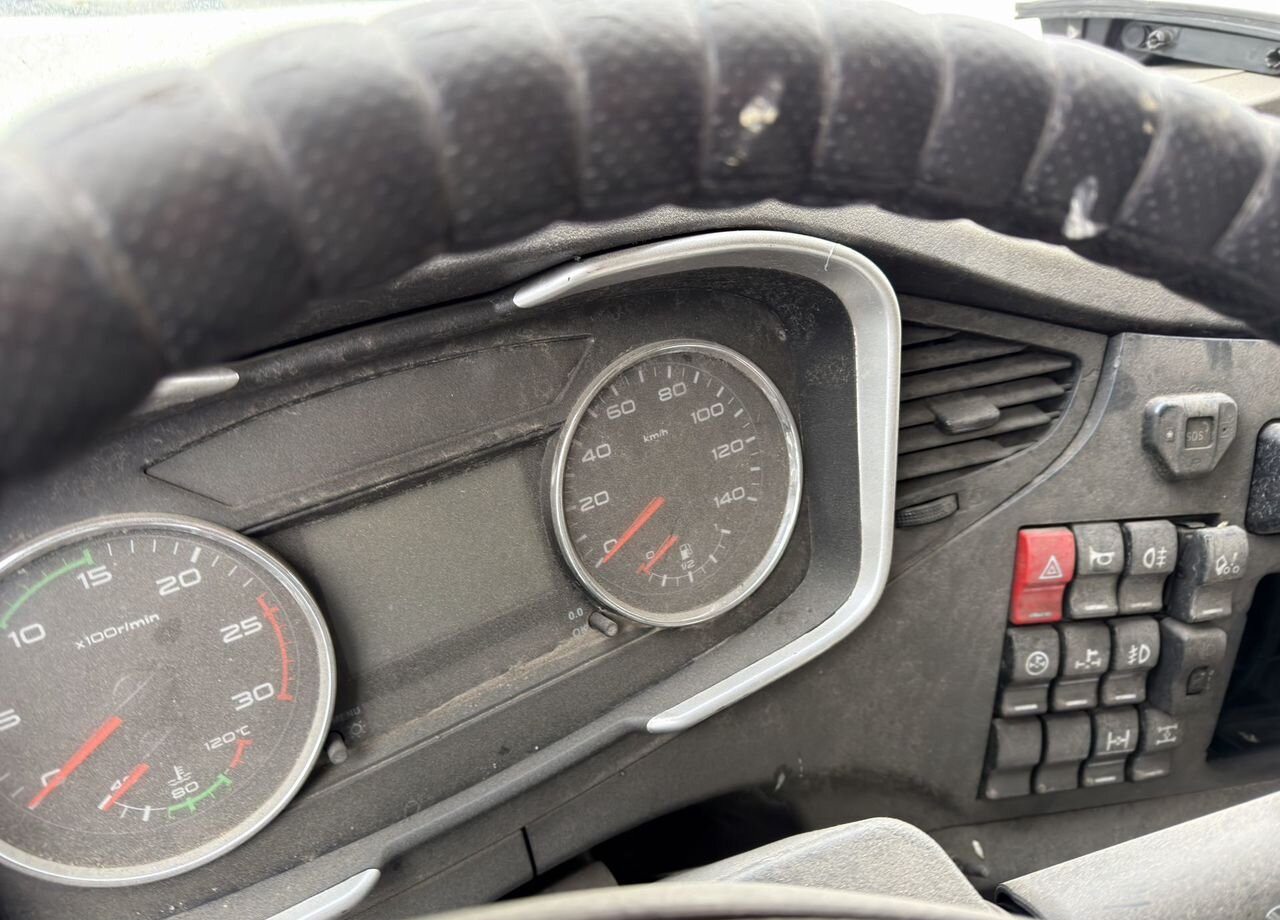 Самосвал FAW J6: фото 18