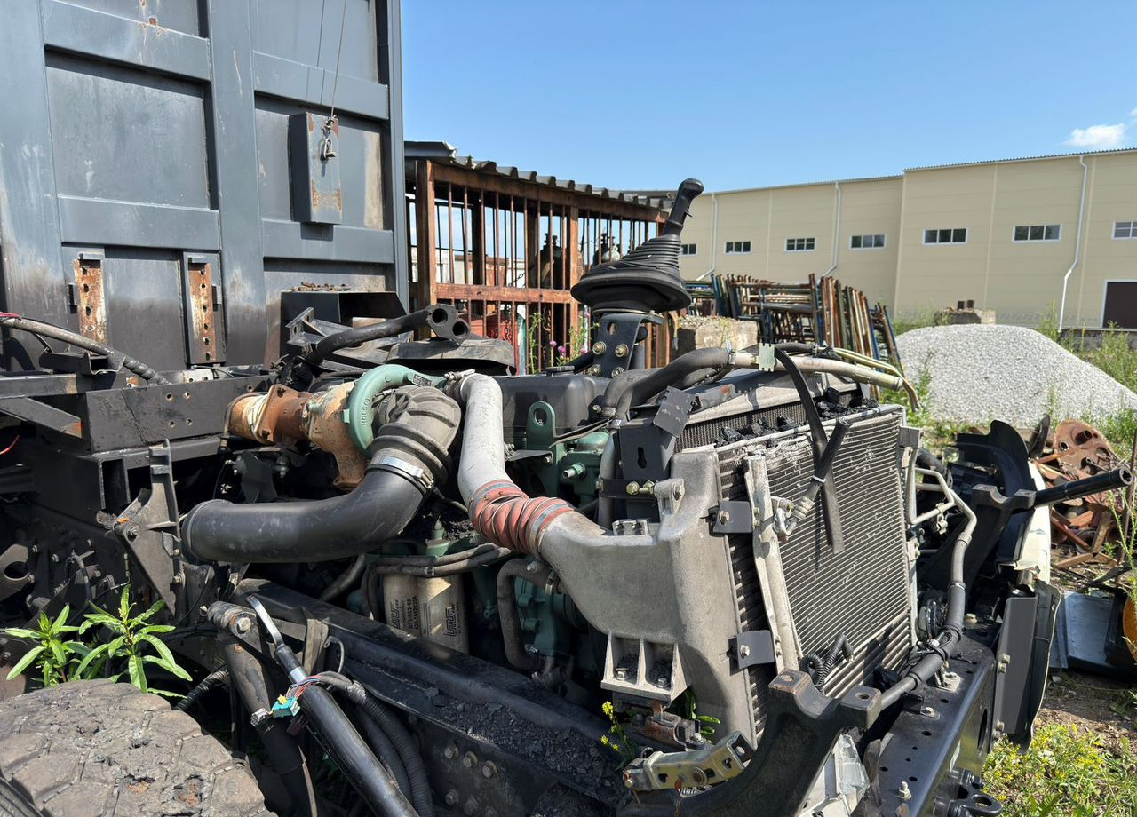 Самосвал FAW J6: фото 10