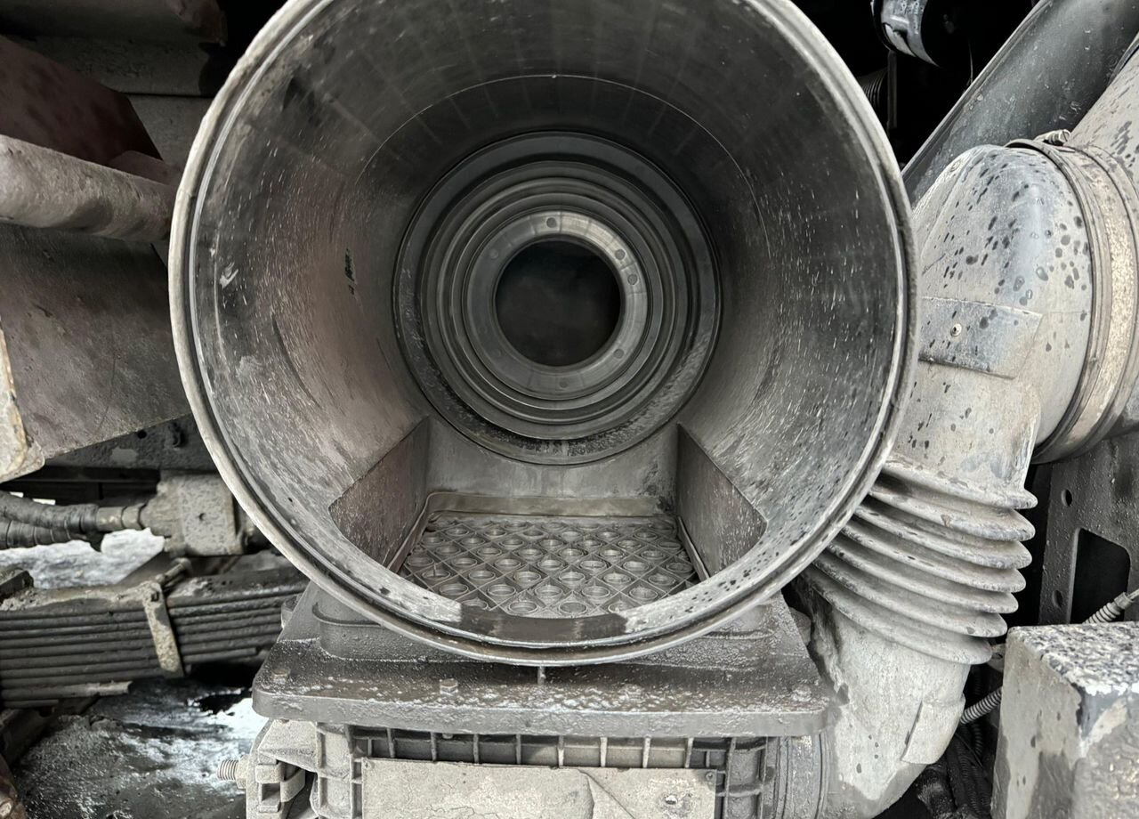 Самосвал FAW J6: фото 12