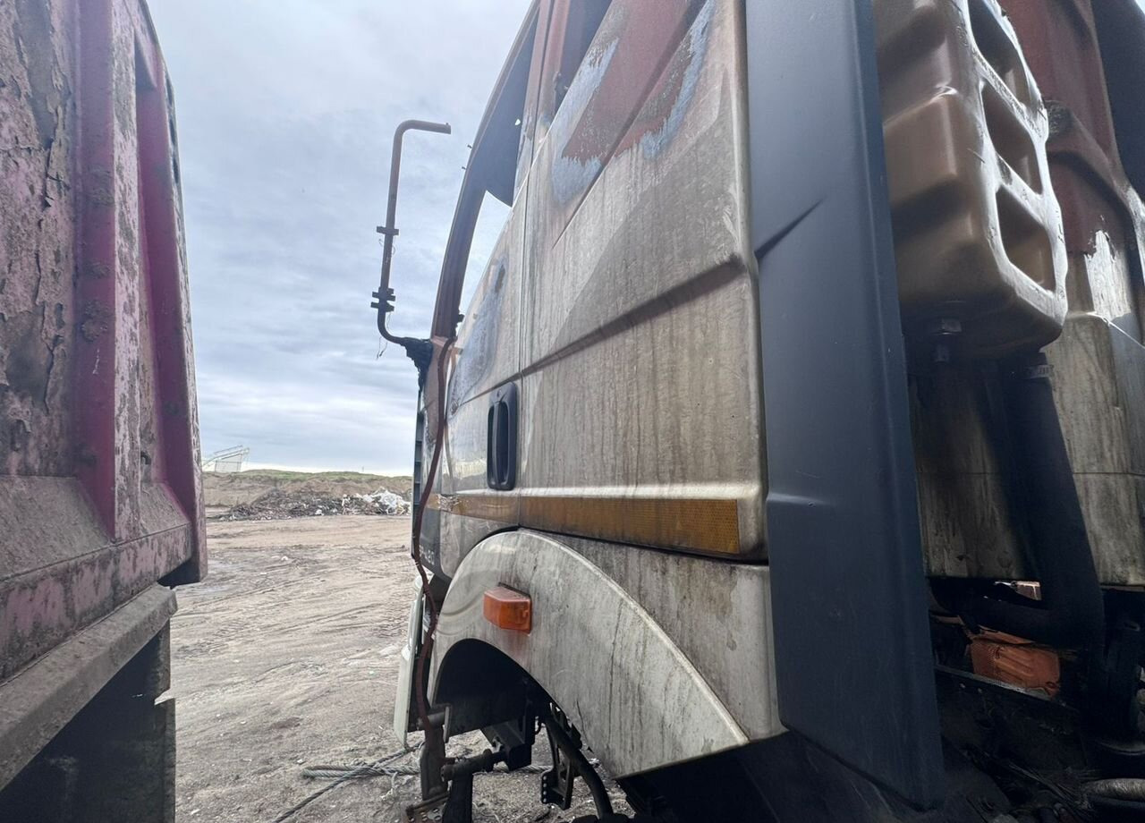 Самосвал FAW J6: фото 40