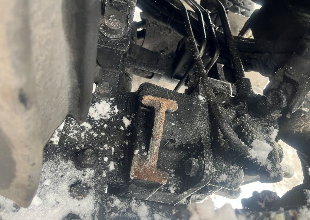 Самосвал FAW J6: фото 25