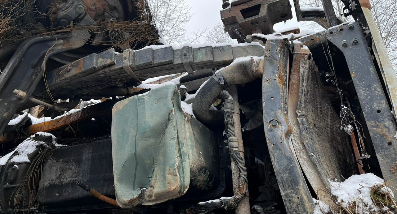 Самосвал FAW J6: фото 11