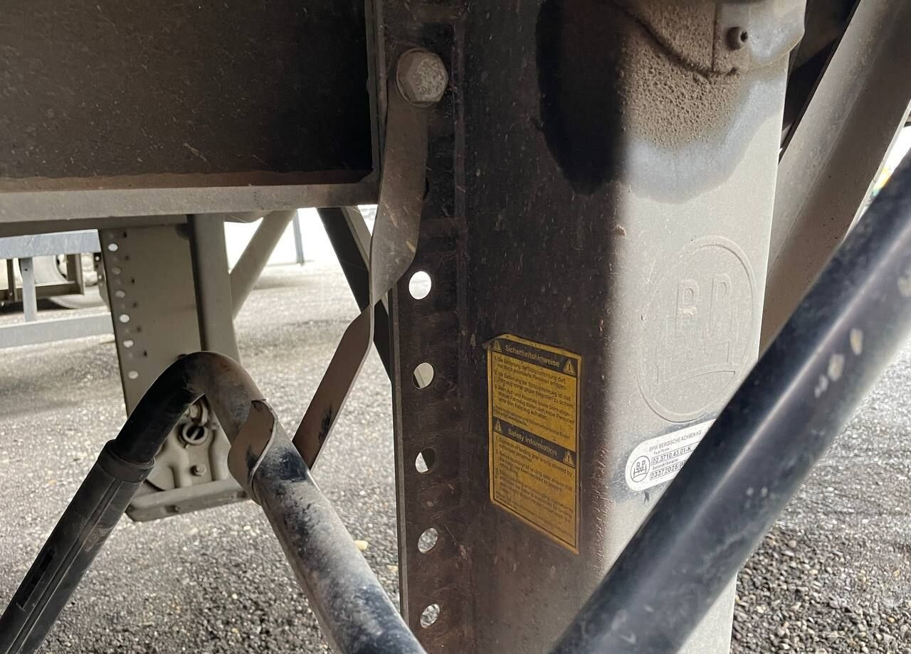 Самосвальный полуприцеп FOX Trailer Зерновоз 3+1: фото 24