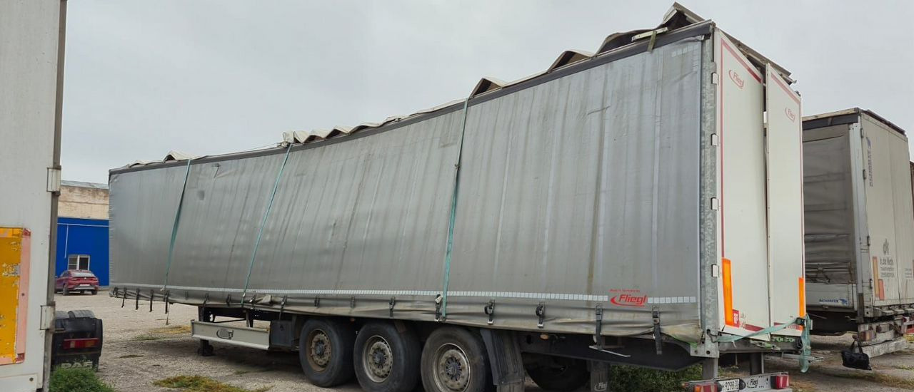 Fliegl SDS 350 - Тентованный полуприцеп: фото 1 Fliegl SDS 350 - Тентованный полуприцеп: фото 1