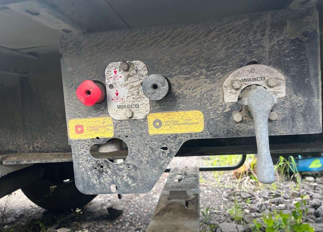 Тентованный полуприцеп Grunwald 9453-0000010-10: фото 11