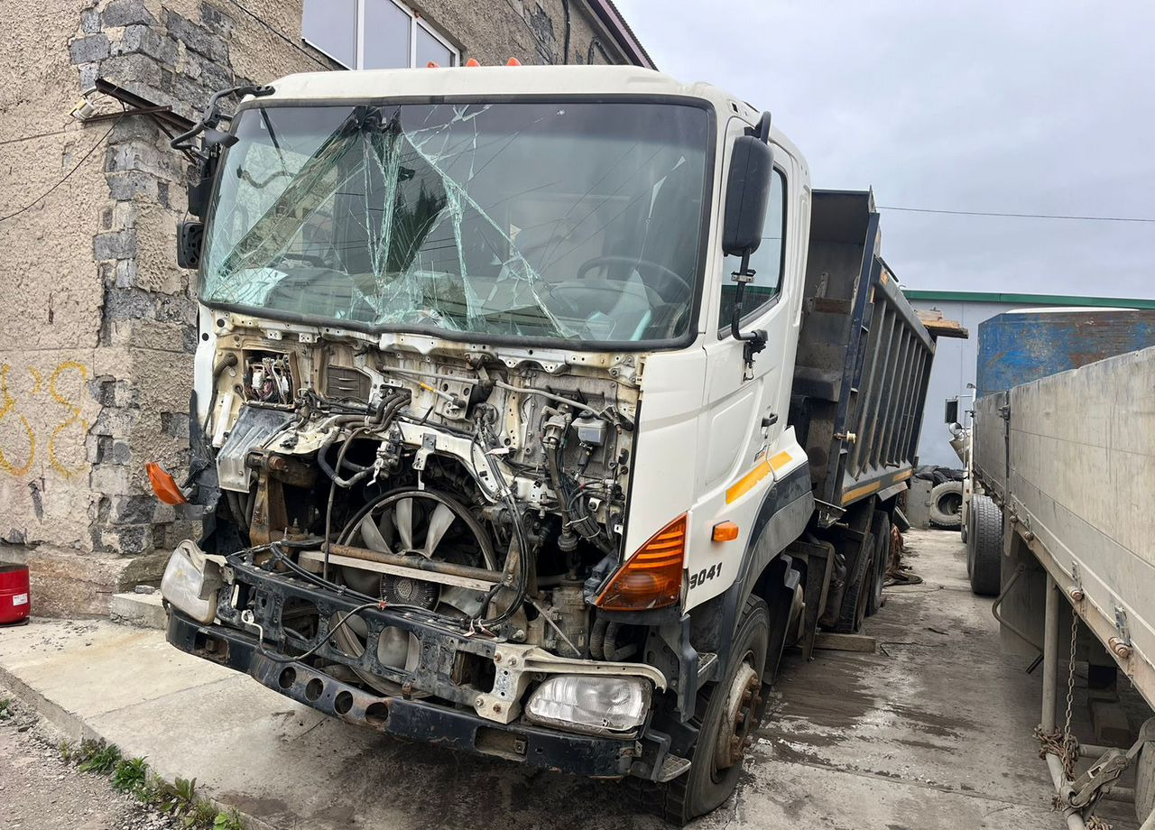 Hino 700 (Profia) - Самосвал: фото 1 Hino 700 (Profia) - Самосвал: фото 1