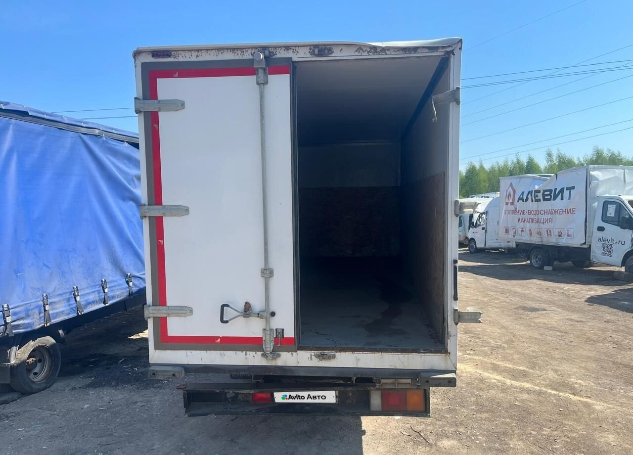 Hyundai HD78 - Изотермический грузовик: фото 2 Hyundai HD78 - Изотермический грузовик: фото 2