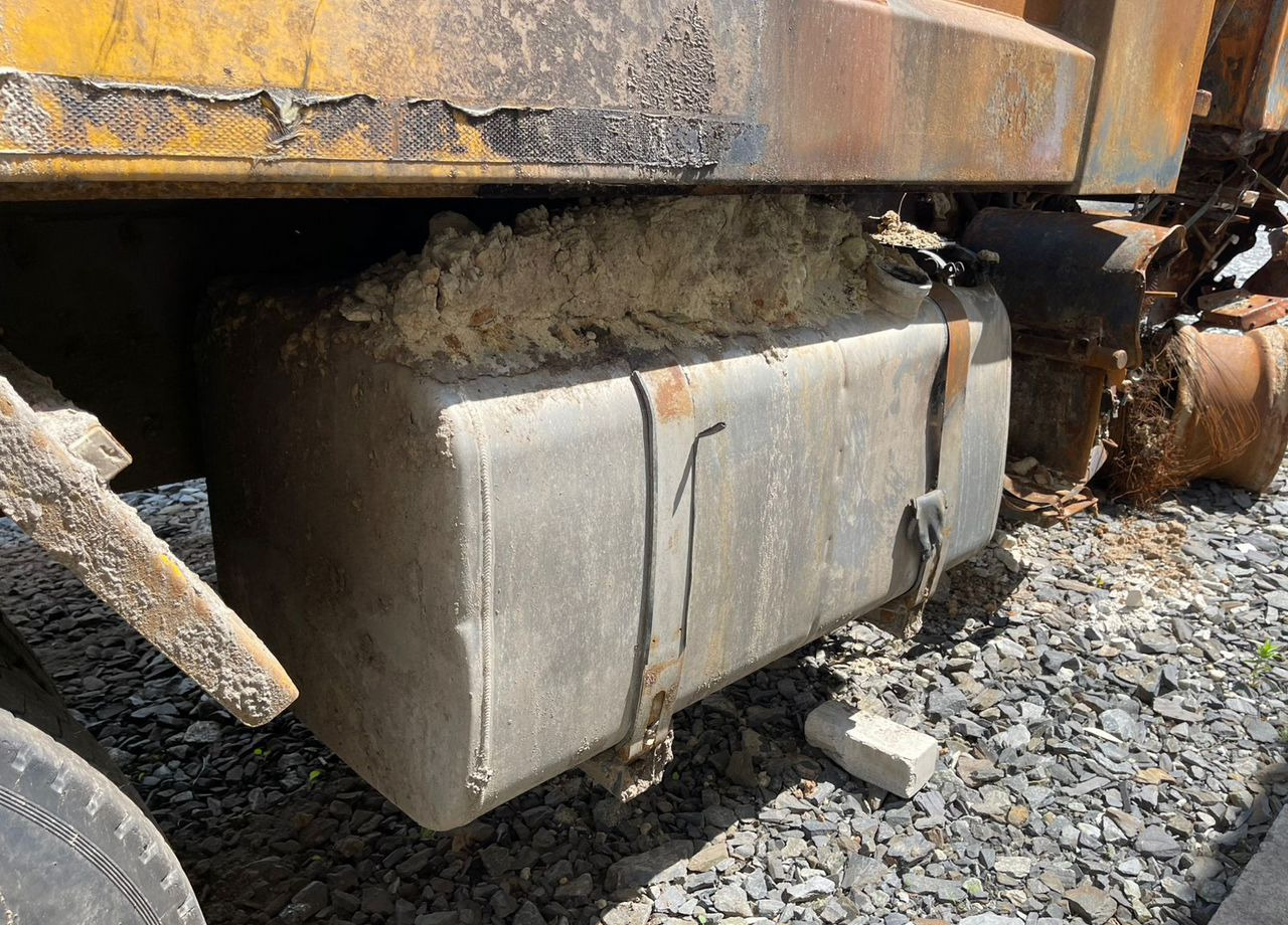 Самосвал IVECO-Hongyan 908 (6x4): фото 13 Самосвал IVECO-Hongyan 908 (6x4): фото 13