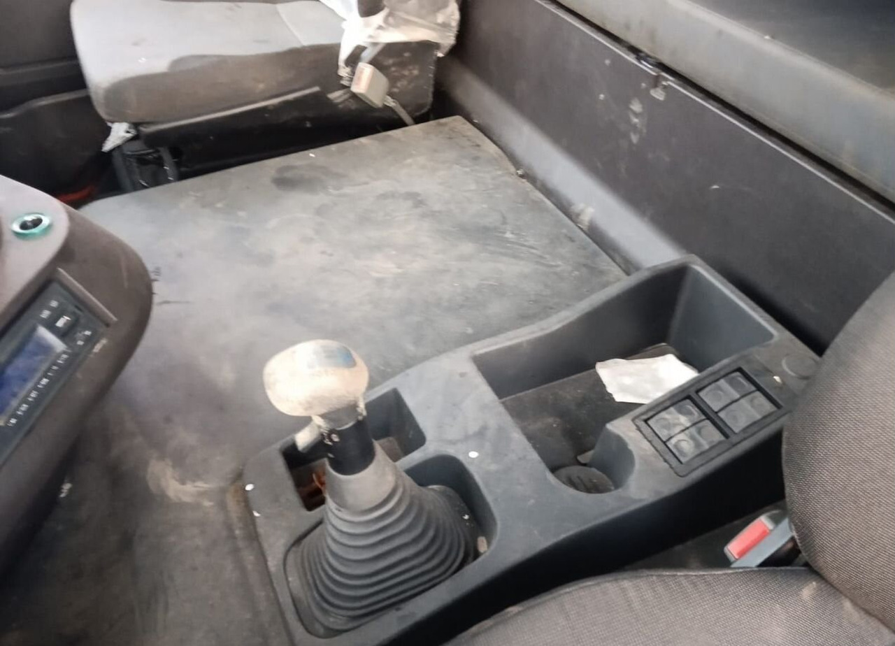 Самосвал IVECO-Hongyan 908 (8x4): фото 33 Самосвал IVECO-Hongyan 908 (8x4): фото 33