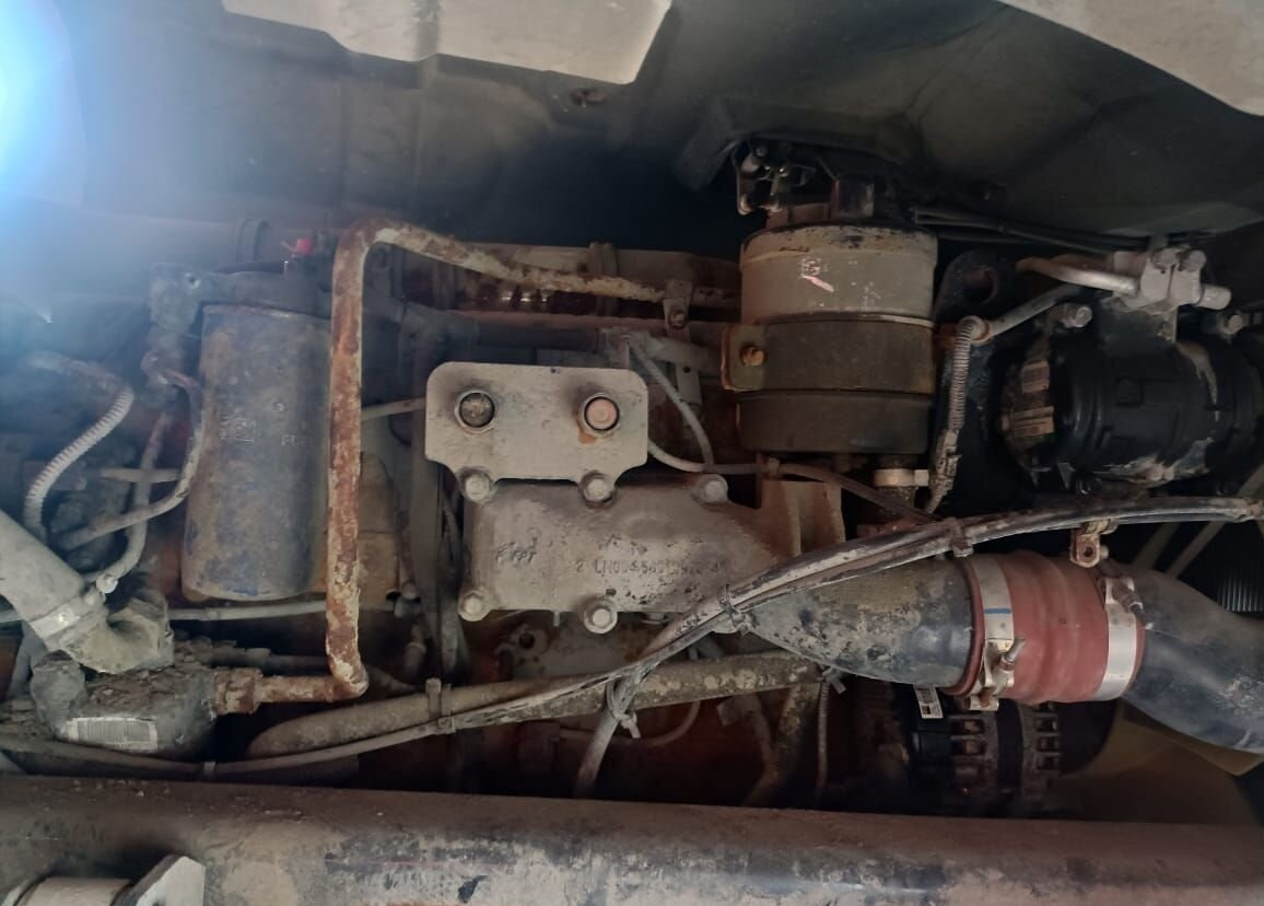 IVECO-Hongyan 908 (8x4) - Самосвал: фото 4 IVECO-Hongyan 908 (8x4) - Самосвал: фото 4