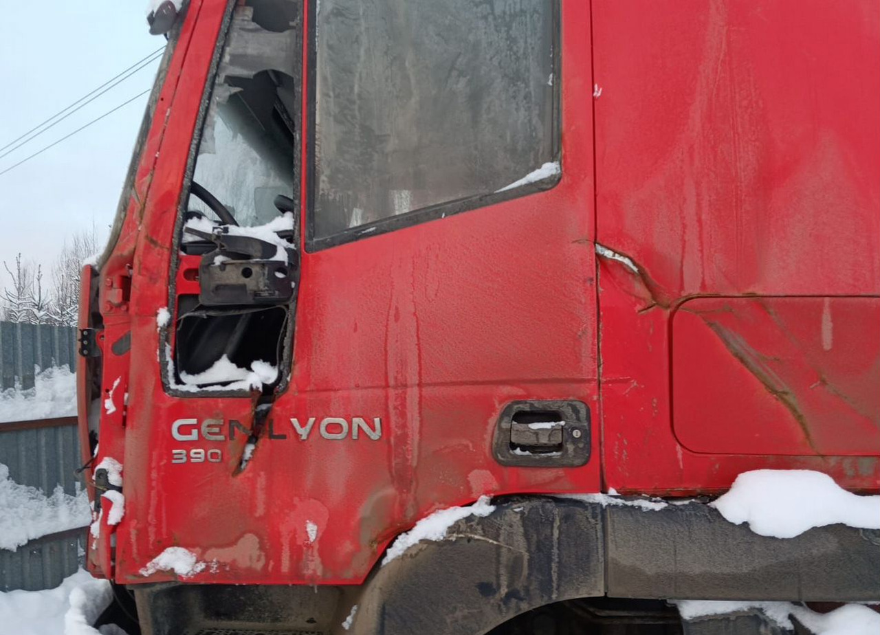 Самосвал IVECO-Hongyan 908 (8x4): фото 39