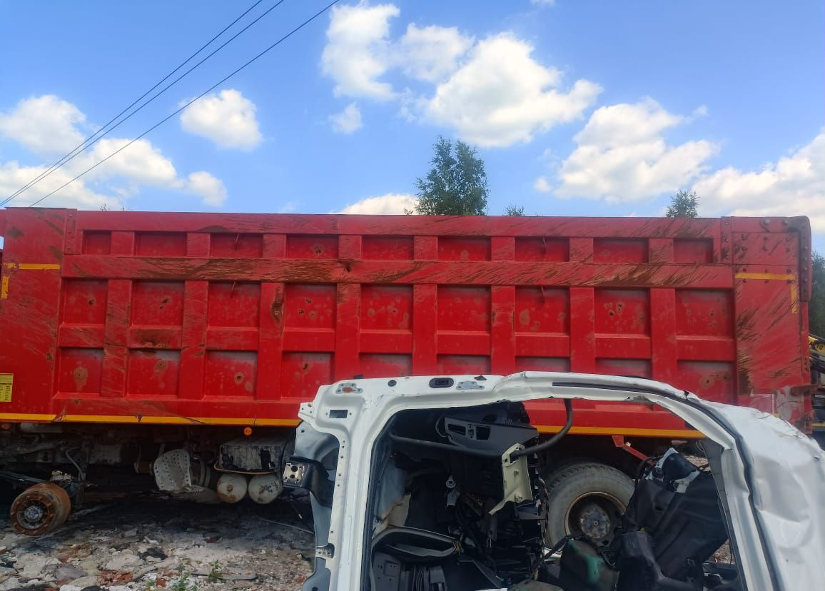 Самосвал IVECO-Hongyan 908 (8x4): фото 8