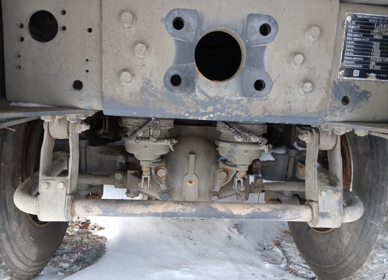 Самосвал IVECO-Hongyan 908 (8x4): фото 29 Самосвал IVECO-Hongyan 908 (8x4): фото 29