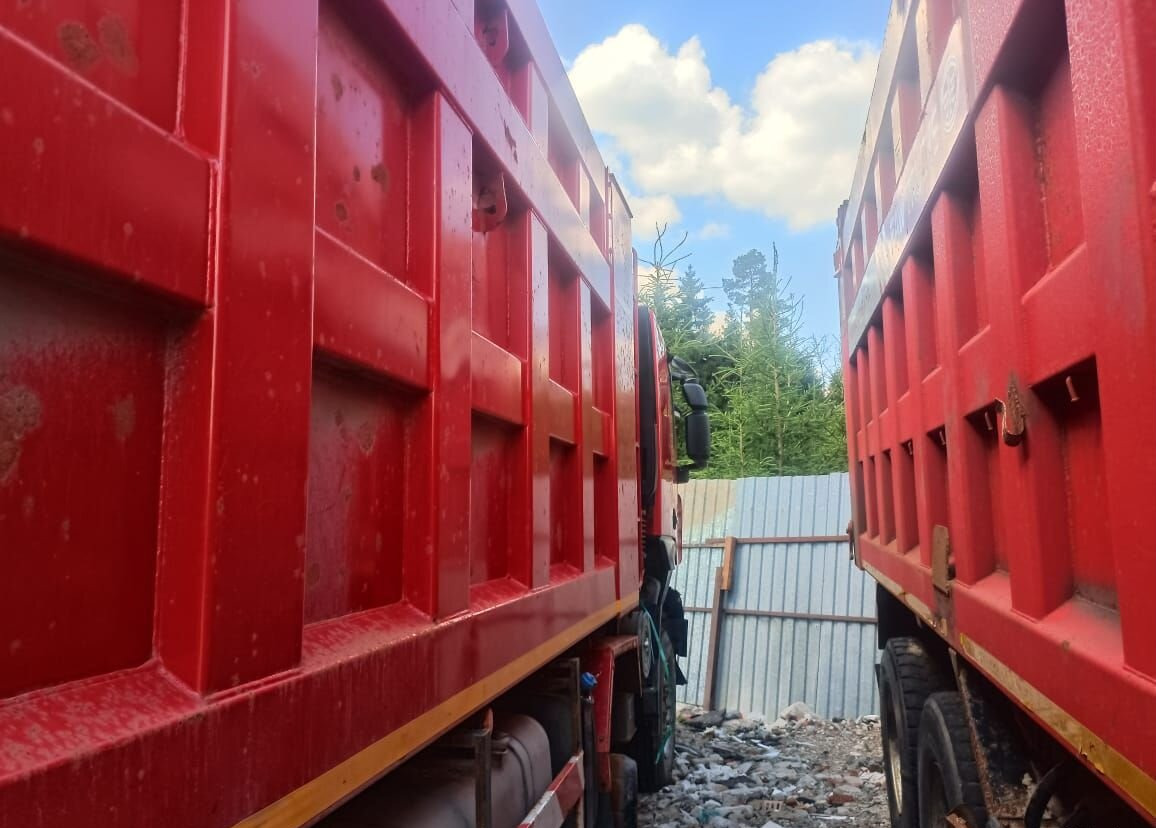 Самосвал IVECO-Hongyan 908 (8x4): фото 12