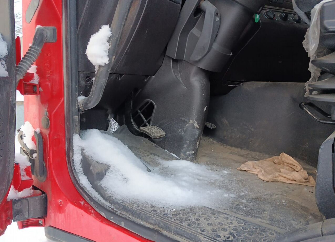 Самосвал IVECO-Hongyan 908 (8x4): фото 34 Самосвал IVECO-Hongyan 908 (8x4): фото 34