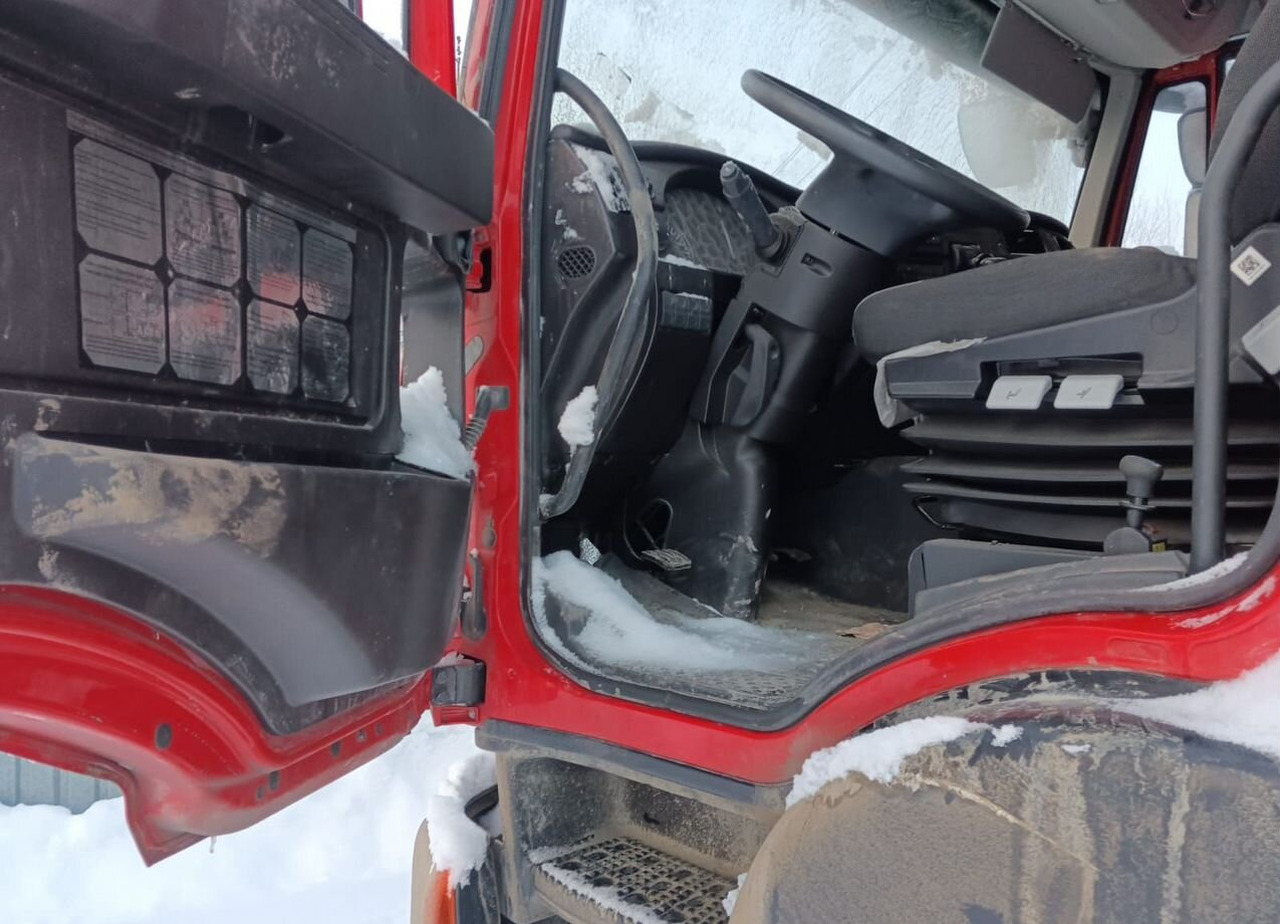 Самосвал IVECO-Hongyan 908 (8x4): фото 30 Самосвал IVECO-Hongyan 908 (8x4): фото 30