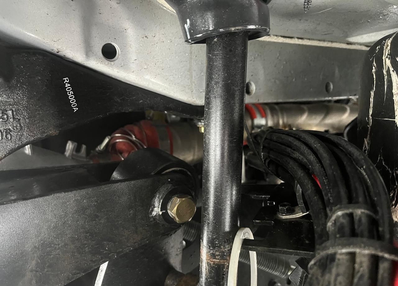 Грузовик-шасси IVECO-Hongyan CQ3346HV39D: фото 12