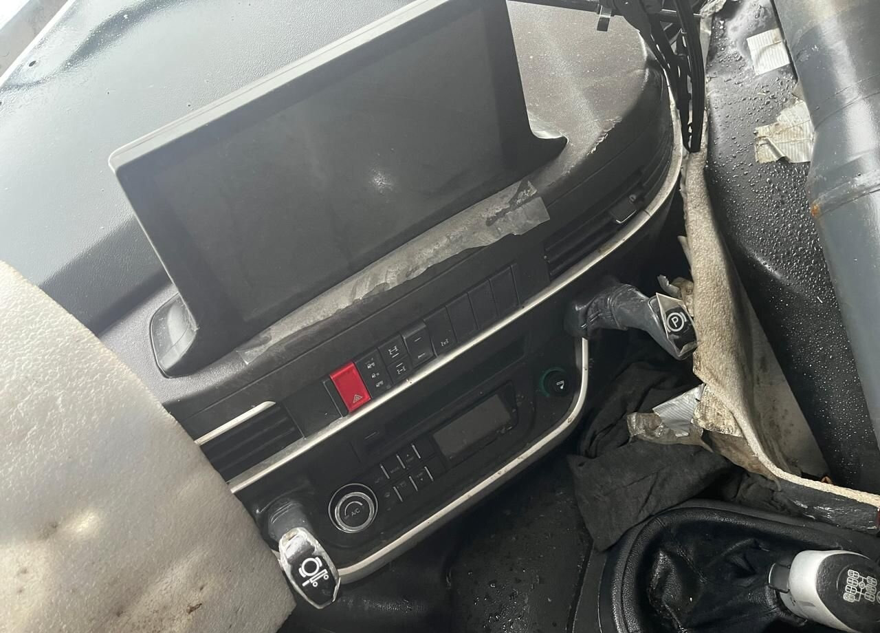 Грузовик-шасси IVECO-Hongyan CQ3346HV39D: фото 23