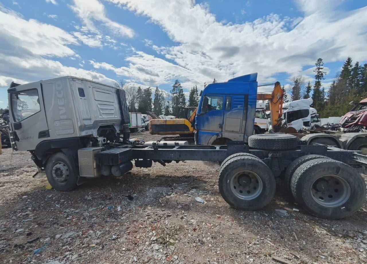IVECO-Hongyan CQ3346HV39D - Грузовик-шасси: фото 5 IVECO-Hongyan CQ3346HV39D - Грузовик-шасси: фото 5