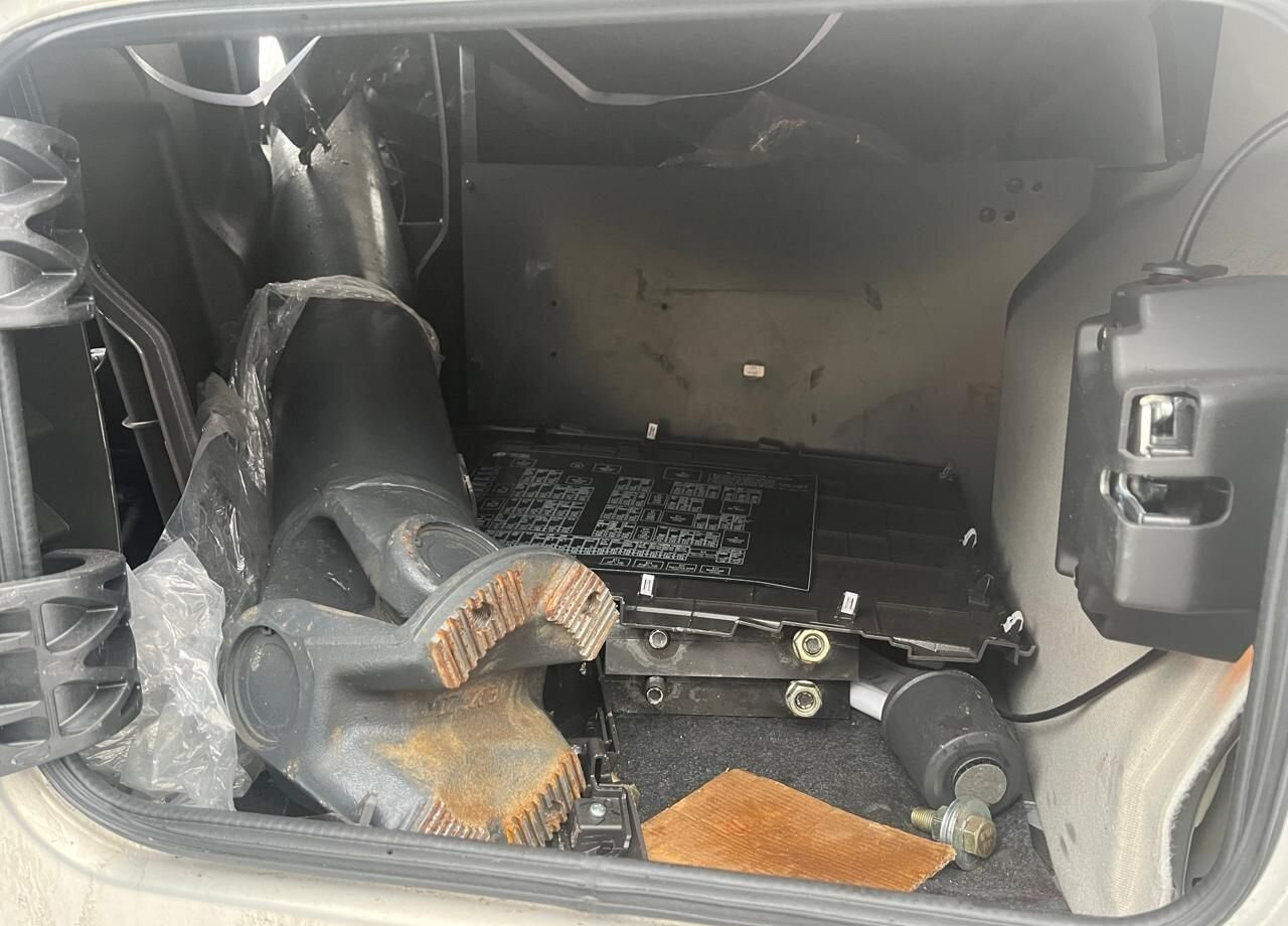 Грузовик-шасси IVECO-Hongyan CQ3346HV39D: фото 29