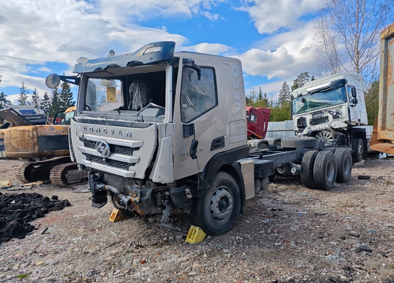 IVECO-Hongyan CQ3346HV39D - Грузовик-шасси: фото 4 IVECO-Hongyan CQ3346HV39D - Грузовик-шасси: фото 4