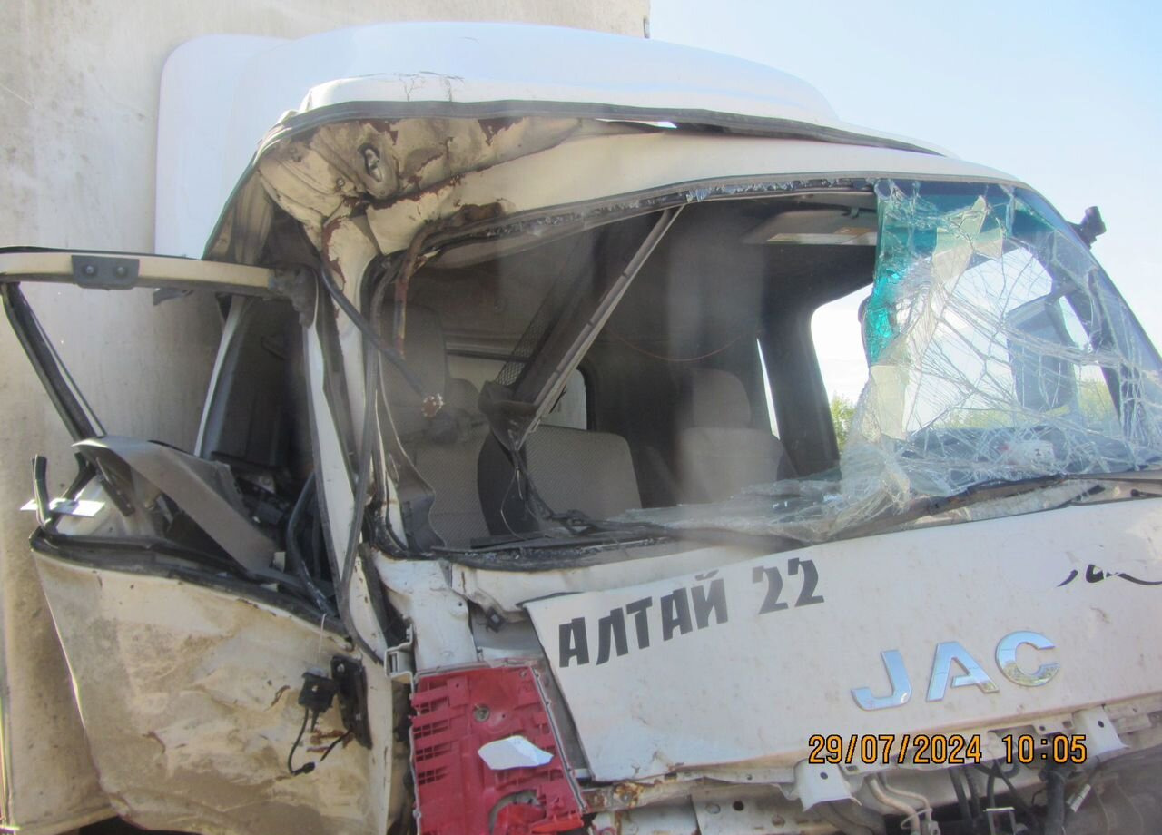 Тентованный грузовик JAC N120: фото 12