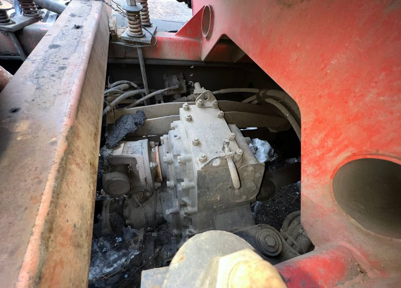 Грузовик с цистерной КАМАЗ 43118: фото 13