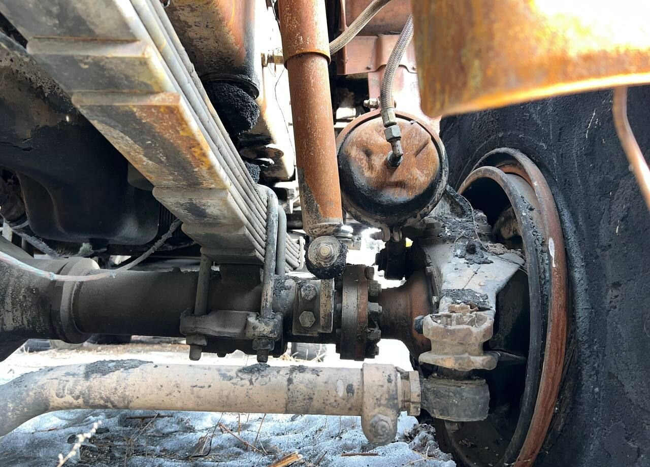 Грузовик с цистерной КАМАЗ 43118: фото 30